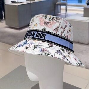 Dior D-Bobby floral bucket hat size 57